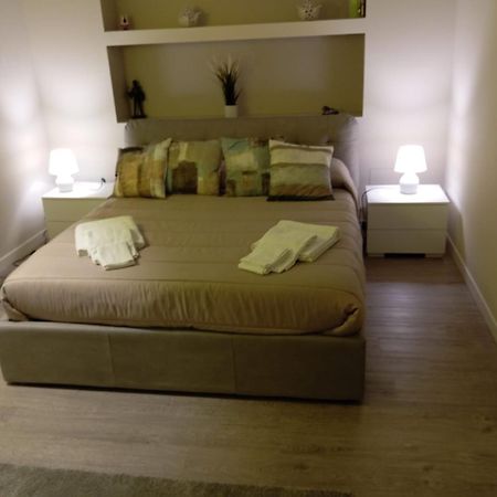 La Casa Di Peppe Apartment Bari Luaran gambar