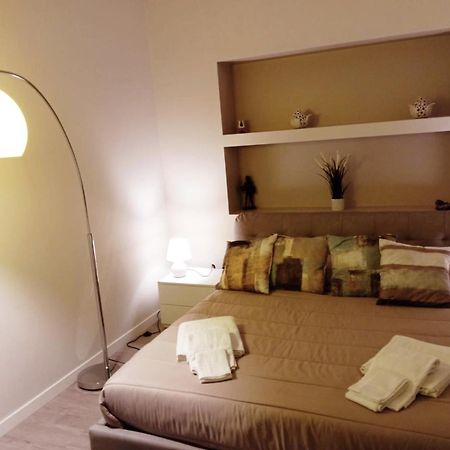 La Casa Di Peppe Apartment Bari Luaran gambar