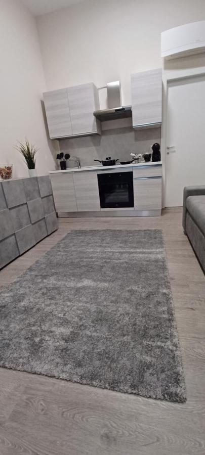 La Casa Di Peppe Apartment Bari Luaran gambar