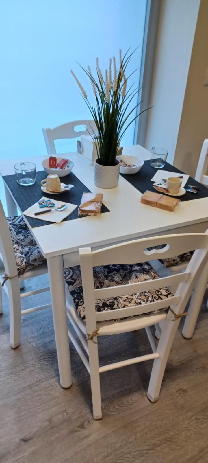 La Casa Di Peppe Apartment Bari Luaran gambar